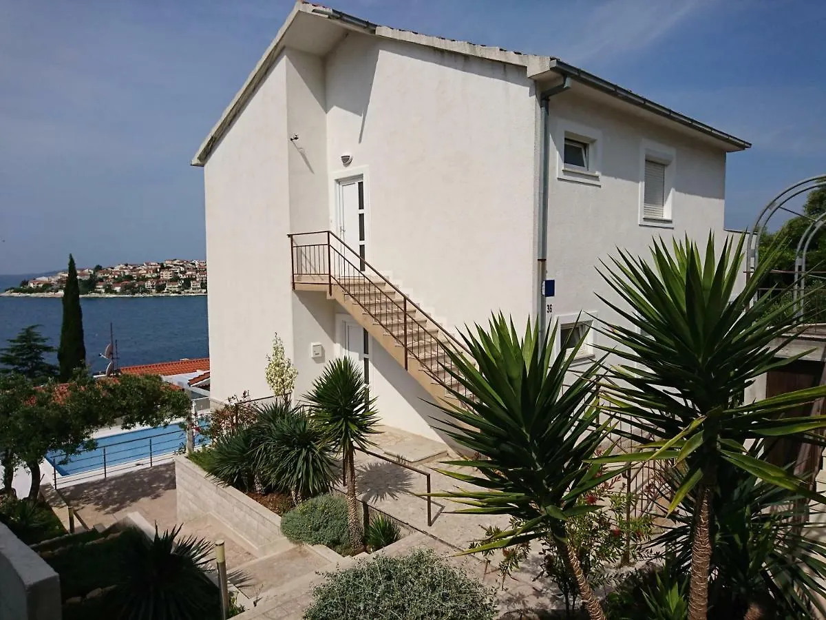 Charming Modern House With The New Swimming Pool - Apartment Maya 2 Trogir
