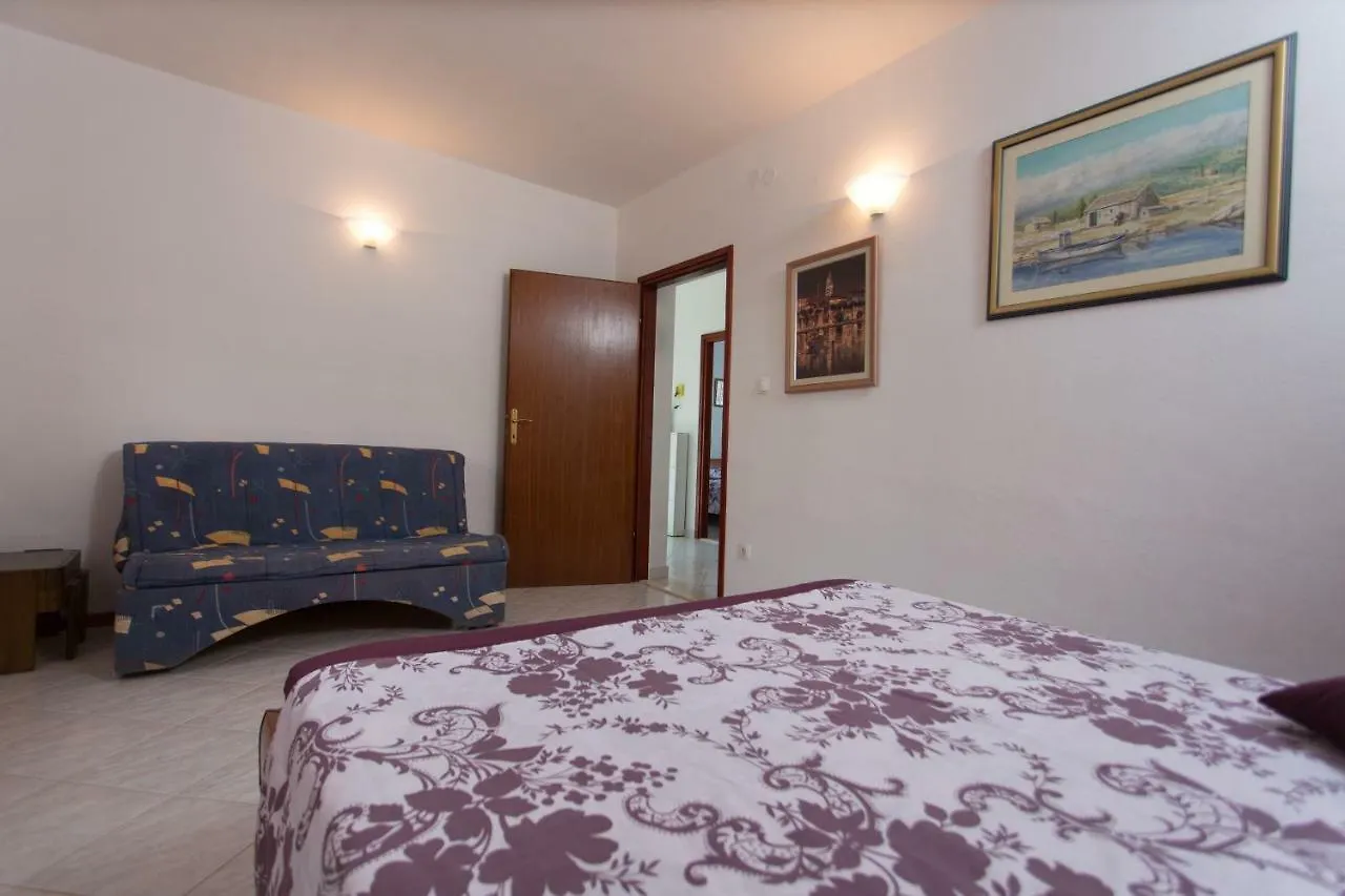 Charming Modern House With The New Swimming Pool - Apartment Maya 2 Trogir