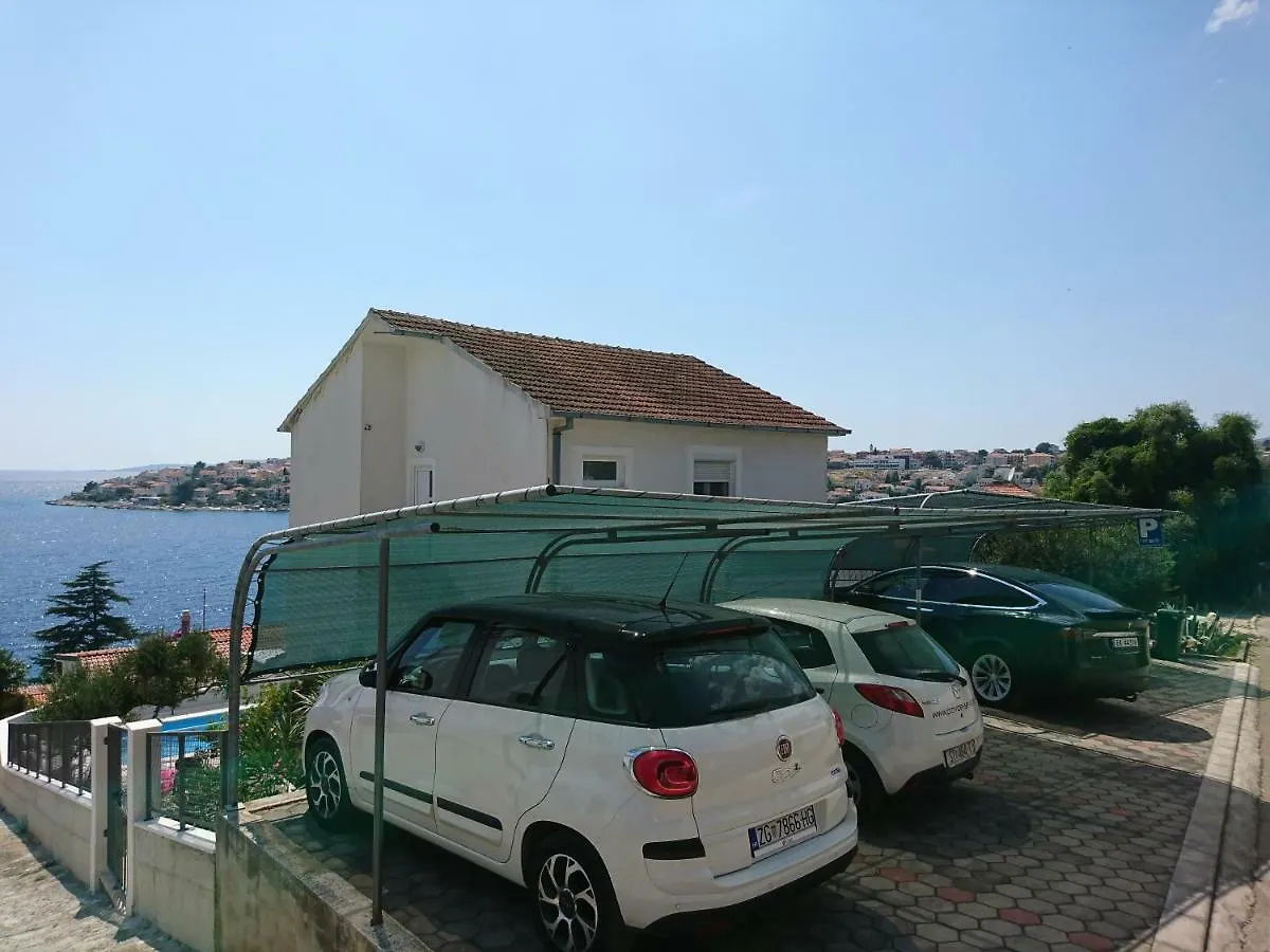 Charming Modern House With The New Swimming Pool - Apartment Maya 2 Trogir