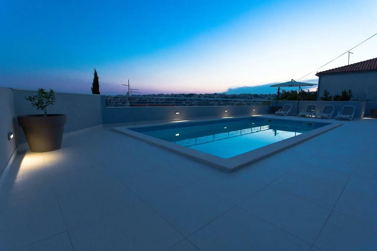 Charming Modern House With The New Swimming Pool - Apartment Maya 2 Trogir Croatia