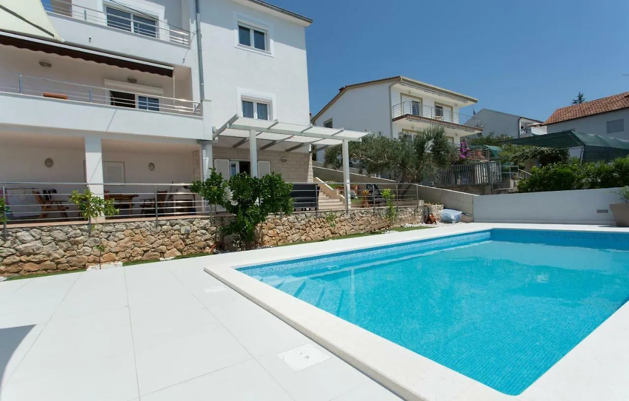 Charming Modern House With The New Swimming Pool - Apartment Maya 2 Trogir