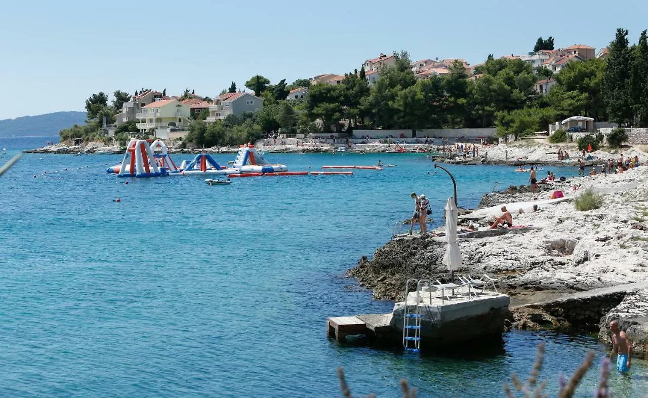 Charming Modern House With The New Swimming Pool - Apartment Maya 2 Trogir