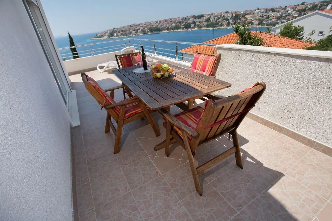 Charming Modern House With The New Swimming Pool - Apartment Maya 2 Trogir Croatia