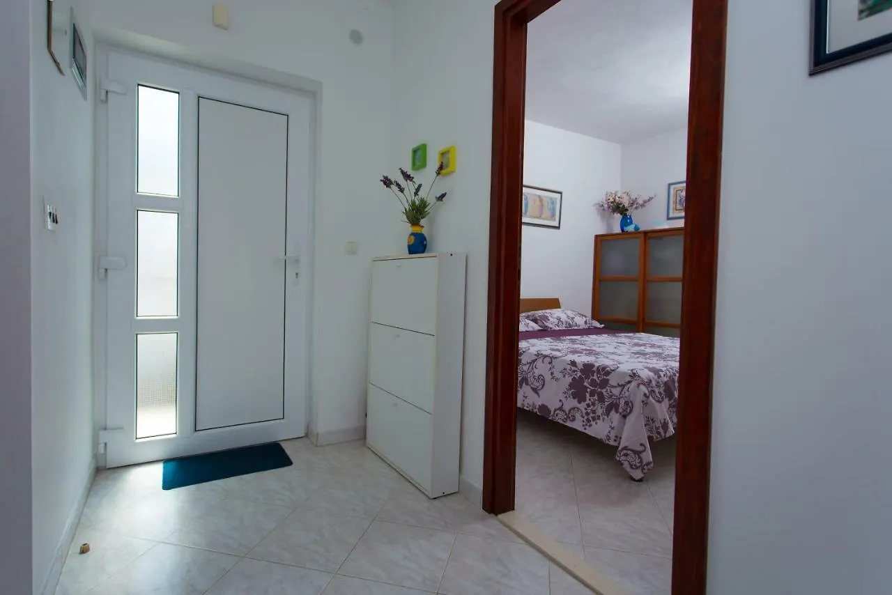 Charming Modern House With The New Swimming Pool - Apartment Maya 2 Trogir 0*,  Croatia