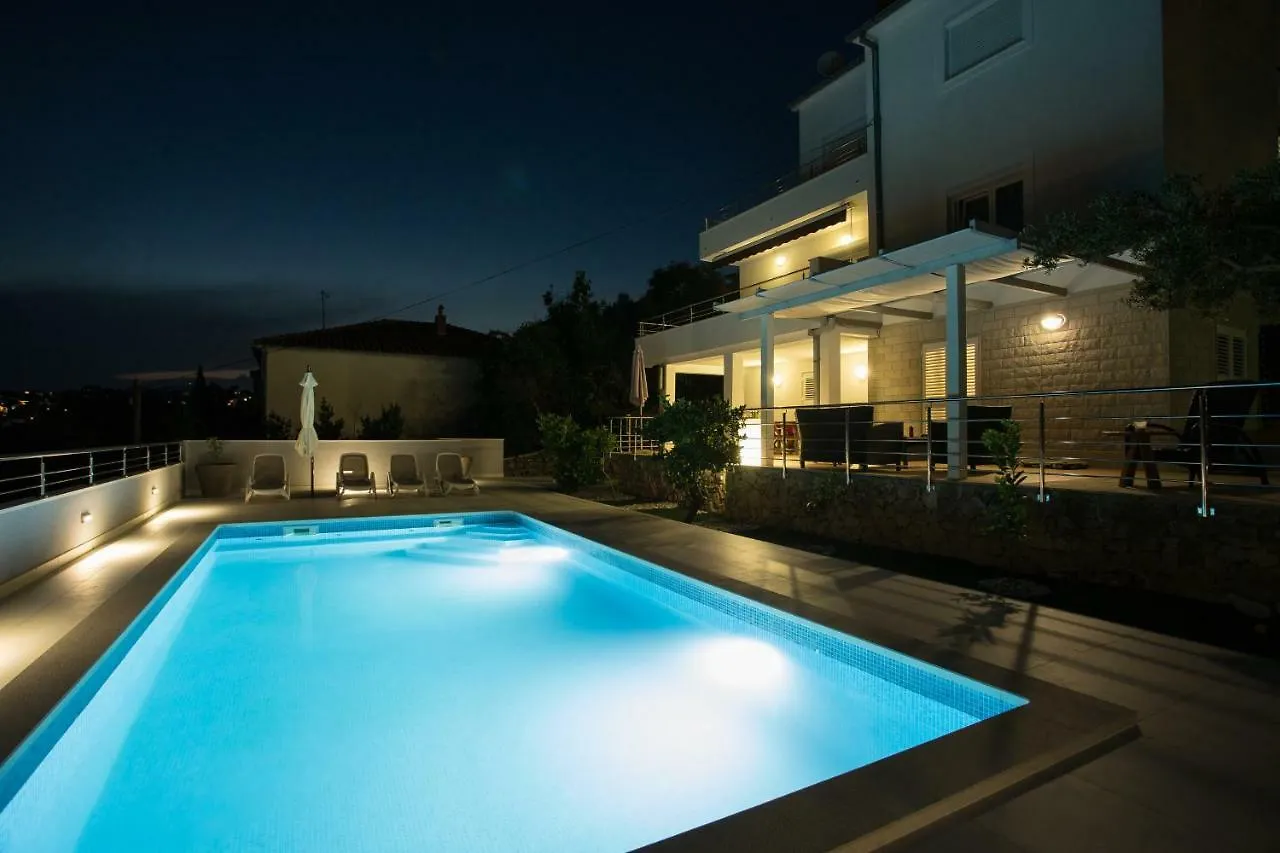 Charming Modern House With The New Swimming Pool - Apartment Maya 2 Trogir
